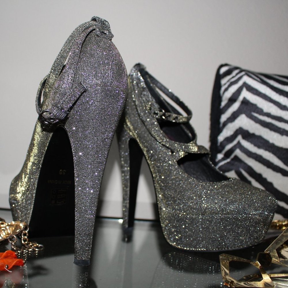 Office London Closed Toe Sparkly Gold and black Heels